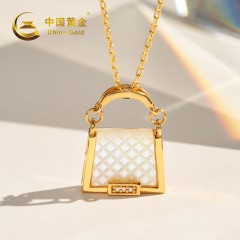 XC415109-18K金镶白贝时尚包包吊坠（送S925银链）ZGHJ220351